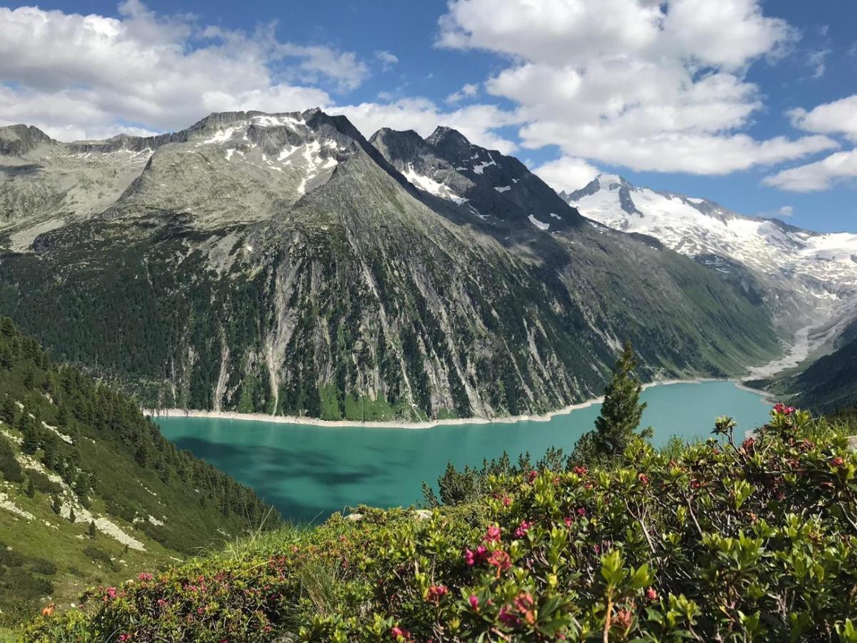 Landhaus Katharina Bis 12 Personen Mit Saunachalet Und Blick Auf Die Bergwelt Des Zillertals Hippach Exterior foto