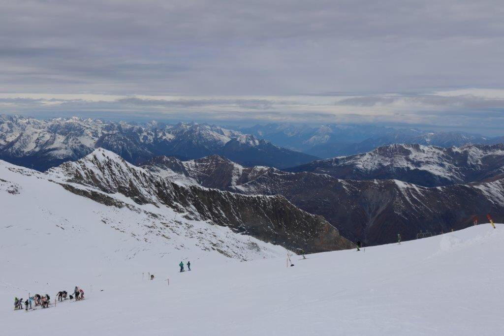 Landhaus Katharina Bis 12 Personen Mit Saunachalet Und Blick Auf Die Bergwelt Des Zillertals Hippach Exterior foto